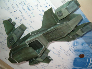 Illustration for article titled Papercraft Halo Dropship Makes For a Cheap-Ass Holiday Gift